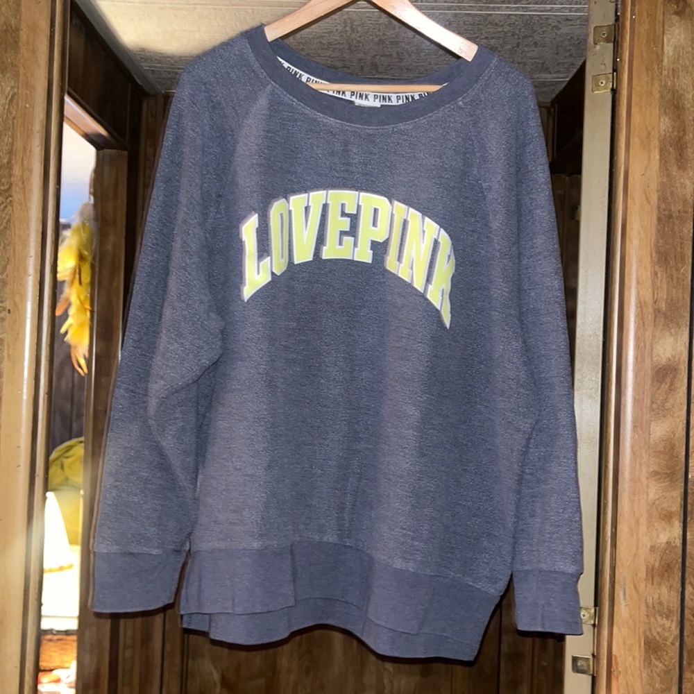 Ladies pullover sweatshirt